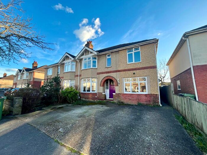 4 Bedroom Semi-Detached House To Rent In Kipling Road, Eastleigh, SO50