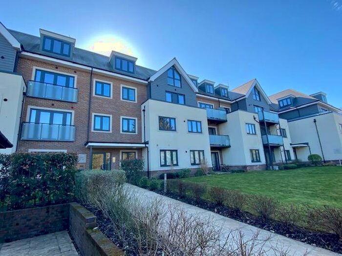 1 Bedroom Apartment To Rent In Institute Road, Taplow, Maidenhead, SL6