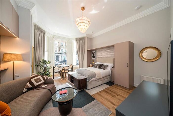 Studio To Rent In Beaufort Gardens, London, SW3