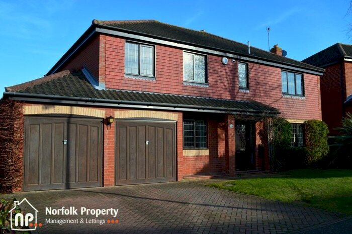 4 Bedroom Property To Rent In Cowslip Lane, Sheringham, NR26