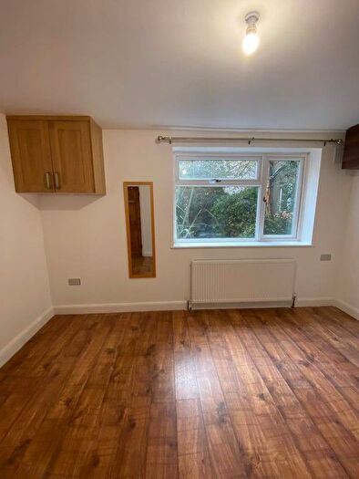 Studio To Rent In Southfield Park, Harrow, London, HA2