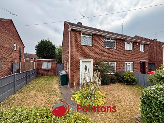 3 Bedroom Semi Detached House For Sale In Proffitt Avenue, Courthouse Green, Coventry, CV6