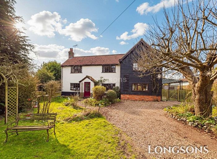 4 Bedroom Detached House For Sale In Lower Road, Holme Hale, IP25