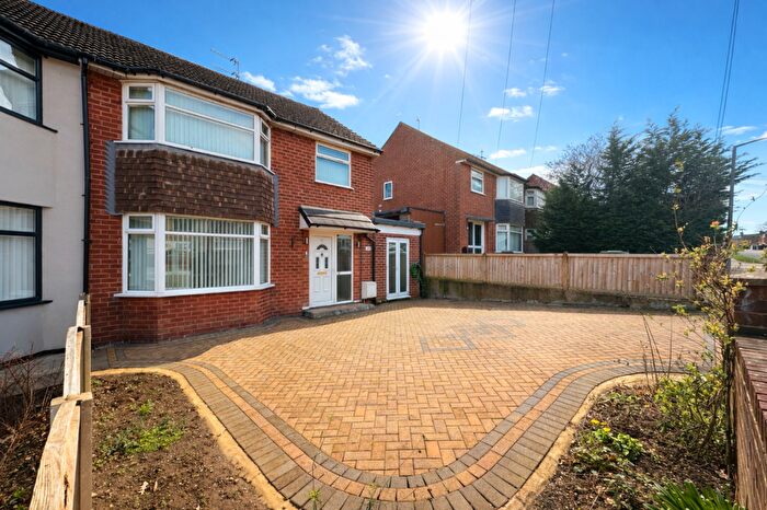 3 Bedroom Semi-Detached House For Sale In Doncaster Drive, Wirral, CH49