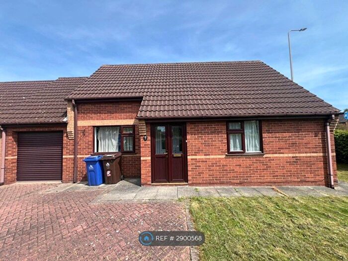 4 Bedroom Bungalow To Rent In Greenlands Avenue, Grimsby, DN36