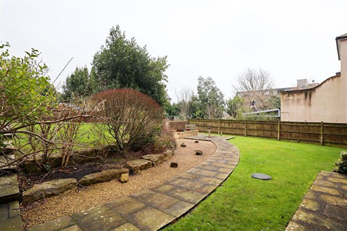 2 Bedroom Flat To Rent In Brittany Road, St. Leonards-On-Sea, TN38