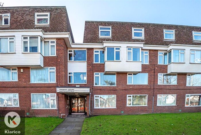 2 Bedroom Flat For Sale In Coventry Road, Sheldon, Birmingham, B26