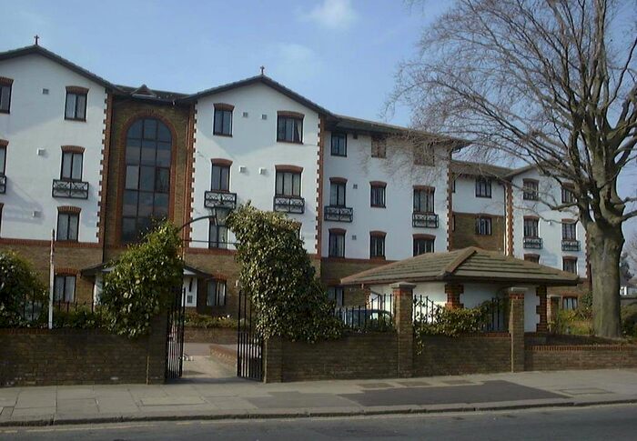 1 Bedroom Flat To Rent In Lampton Road, Hounslow TW3
