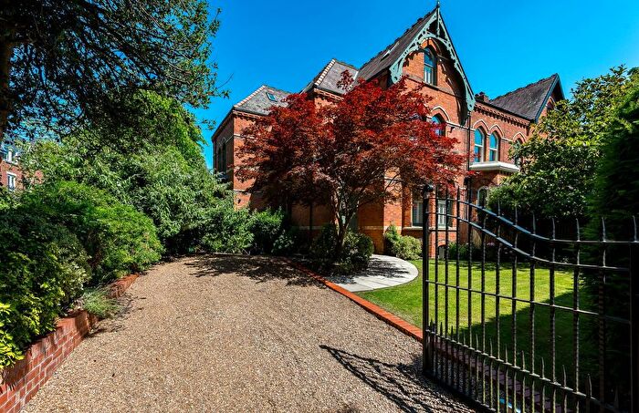 5 Bedroom Semi-detached House For Sale In High Lane, Chorlton, M21