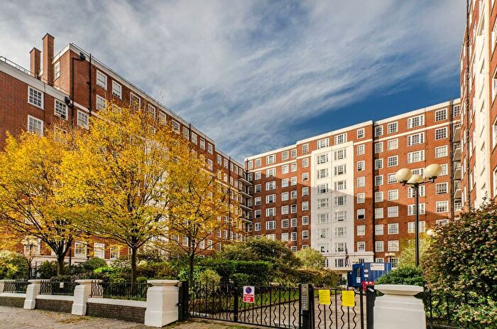 1 Bedroom Flat For Sale In Park West, Hyde Park Estate, London, W2