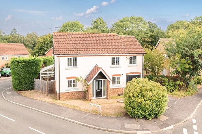 4 Bedroom Detached House For Sale In Danvers Drive, Church Crookham, GU52