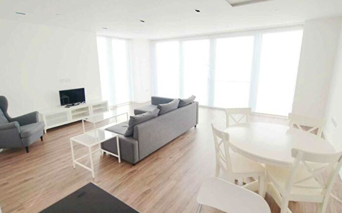 1 Bedroom Flat To Rent In Piazza Walk, London, E1