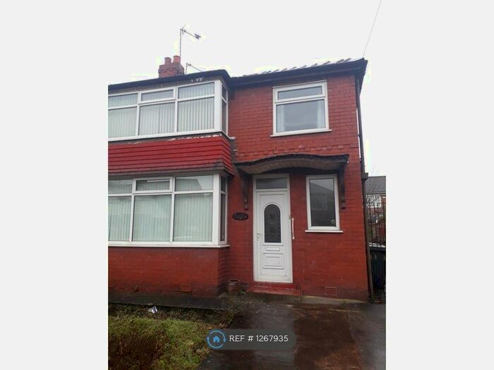 3 Bedroom Semi-Detached House To Rent In Holyrood Road, Prestwich, Manchester M25