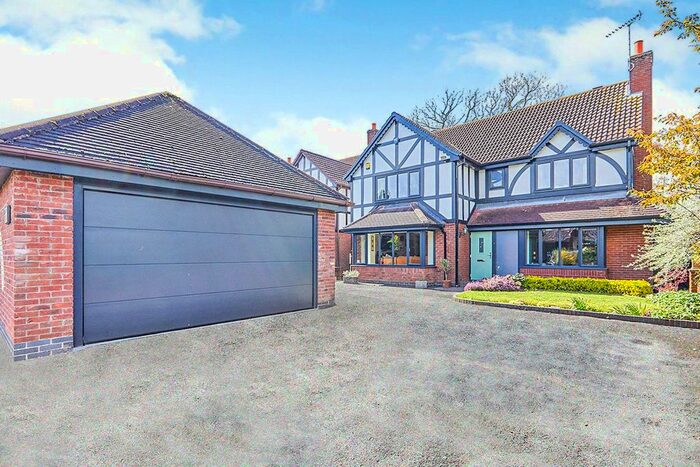 4 Bedroom Detached House For Sale In Catton Lane, Rosliston, Swadlincote, Derbyshire, DE12