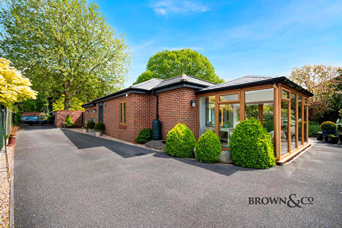2 Bedroom Detached Bungalow For Sale In Trinity Square, Hospital Road, Retford, DN22