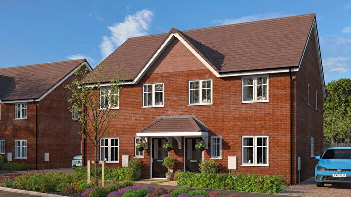 3 Bedroom Semi-detached House For Sale In Woodlands Lane, Windlesham, GU20