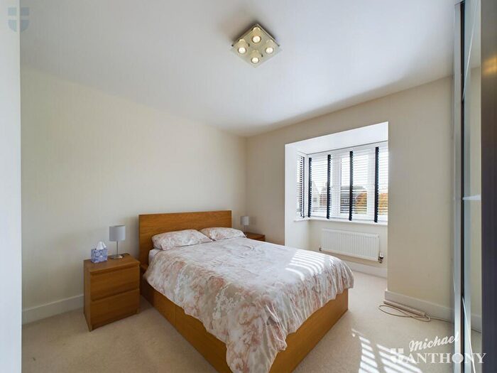 5 Bedroom Detached House For Sale In Ruby Crescent, Aylesbury, HP18