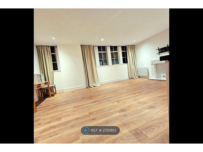 2 Bedroom Flat To Rent In Romney House, London, SW1P