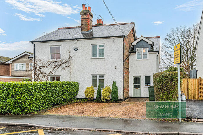 3 Bedroom Semi Detached House For Sale In Benner Lane West End, Woking, GU24