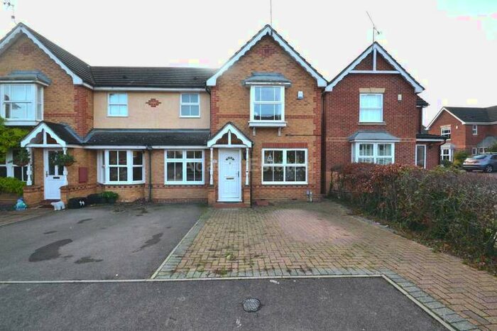 3 Bedroom Semi-Detached House To Rent In Jay Close, Reading, RG6