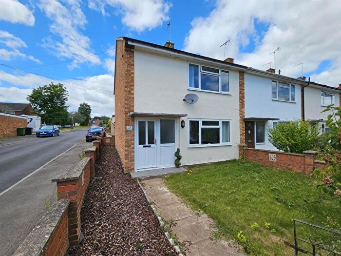 2 Bedroom End Of Terrace House For Sale In Knights Way, Newent, GL18