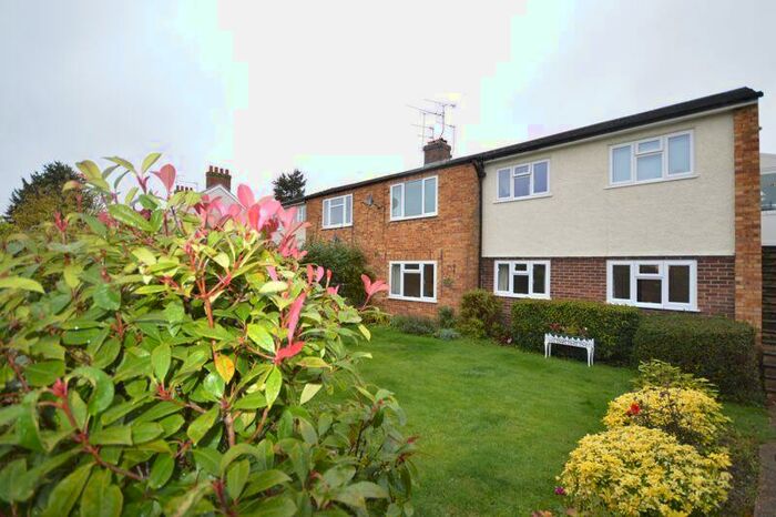 3 Bedroom Flat To Rent In Gurnells Road, Seer Green, HP9