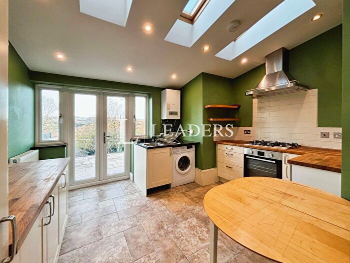 4 Bedroom Terraced House To Rent In Belle Vue Road, GL5