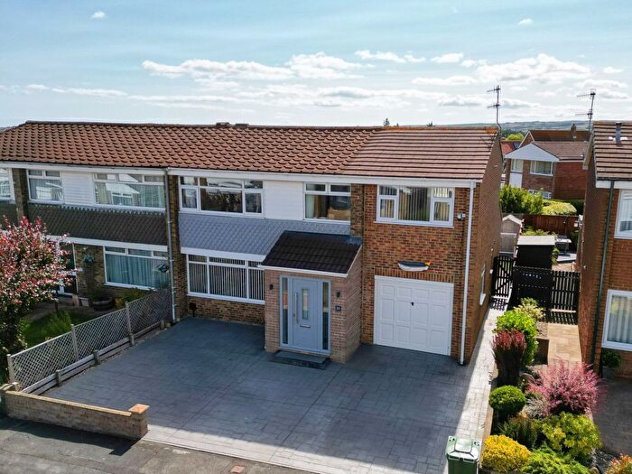 4 Bedroom Semi-Detached House For Sale In St.Andrews Road, Whitby, YO21