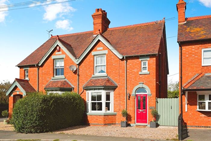 3 Bedroom Semi-detached House For Sale In Shinehill Lane, South Littleton, Evesham, Worcestershire, WR11