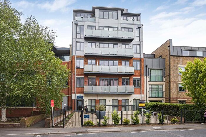 2 Bedroom Apartment For Sale In Marlow House, Marlow Road, Maidenhead, SL6