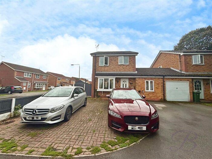 3 Bedroom Link Detached House For Sale In Woodbeck Rise, Retford, DN22