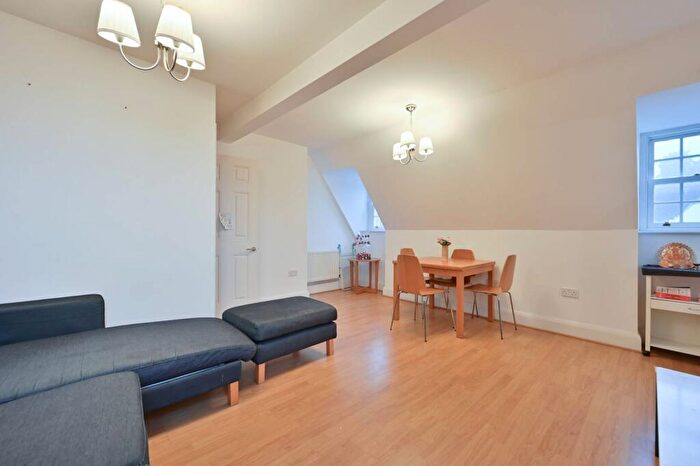 2 Bedroom Flat For Sale In Langton House, Harrow, HA2