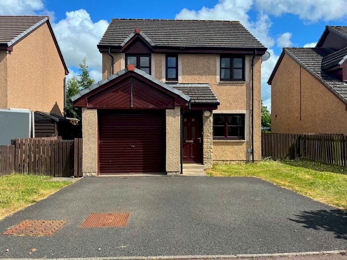 3 Bedroom Detached House To Rent In Castledyke Drive, Carstairs, Lanark, ML11
