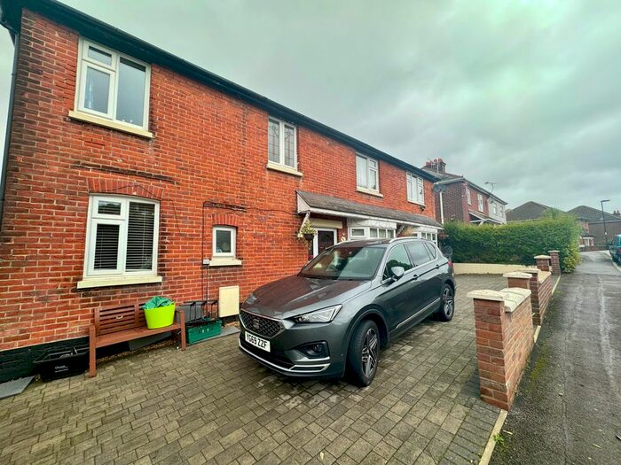 4 Bedroom Property To Rent In Dimond Road, Southampton, SO18