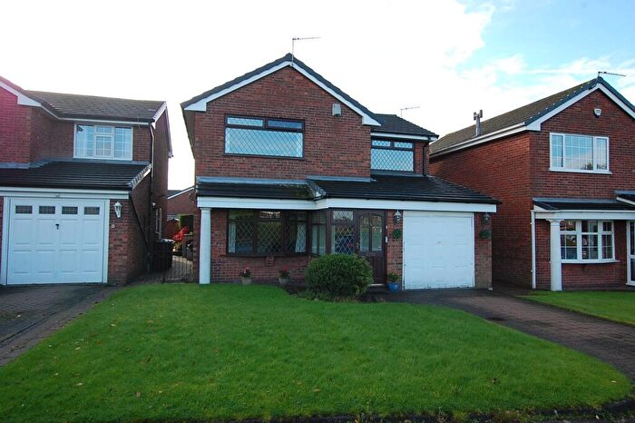 4 Bedroom Detached House To Rent In Brecon Crescent, Ashton-under-Lyne, Greater Manchester, OL6