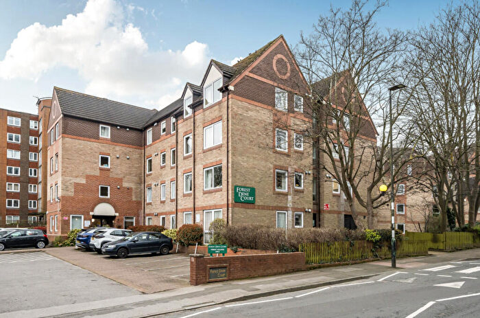 1 Bedroom Apartment For Sale In Cedar Road, Sutton, SM2