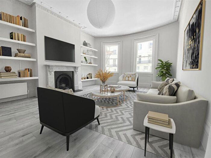 2 Bedroom Flat For Sale In Lansdowne Place, Hove, BN3