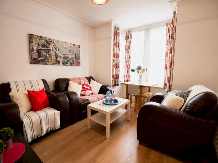 4 Bedroom House To Rent In Edward Road, Canterbury, Kent, CT1