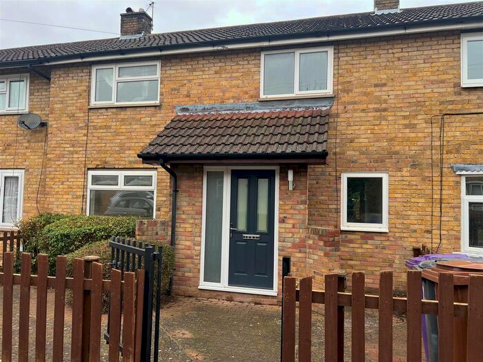 3 Bedroom Property To Rent In Newman Avenue, Royston, SG8