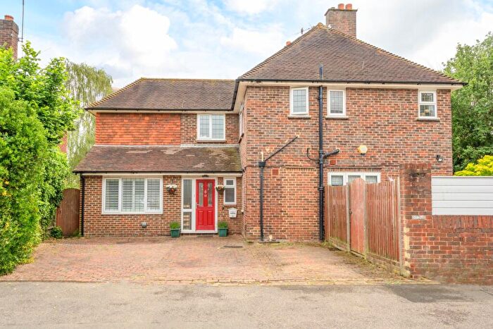 5 Bedroom Detached House For Sale In Mole Road, Hersham Village, KT12