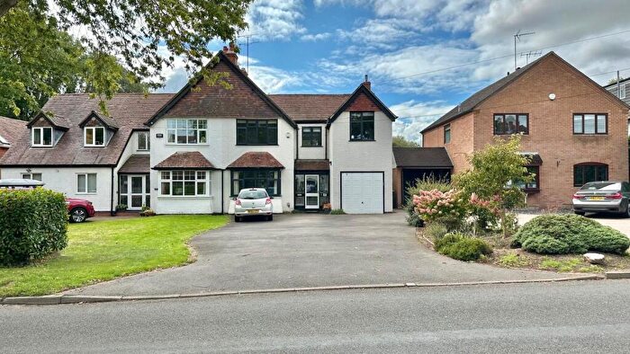 4 Bedroom Semi-Detached House For Sale In Cannon Hill Road, Coventry, CV4