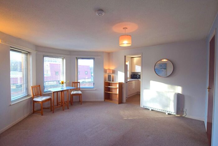 2 Bedroom Flat To Rent In Balfour Place, Leith, Edinburgh, EH6