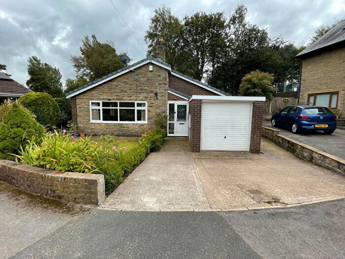 3 Bedroom Detached Bungalow For Sale In Clarel Close, Penistone, S36