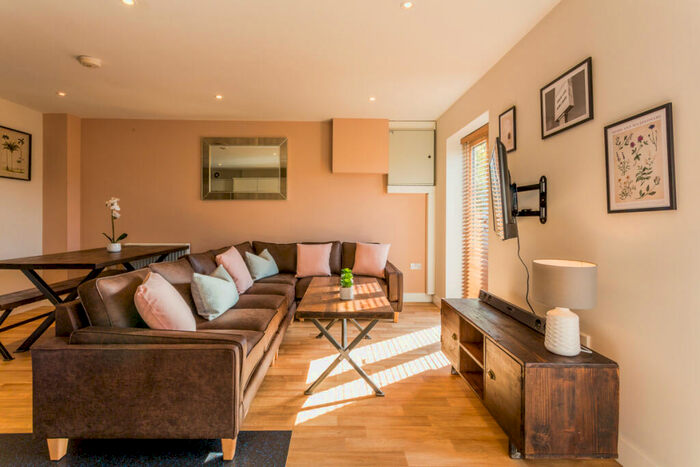 8 Bedroom Flat To Rent In St Hilds Lane, Durham, DH1