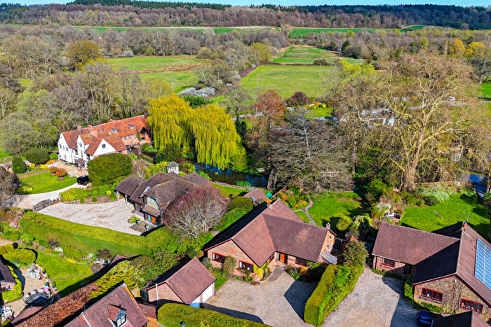 4 Bedroom Bungalow For Sale In Tidmarsh, Reading, Berkshire, RG8