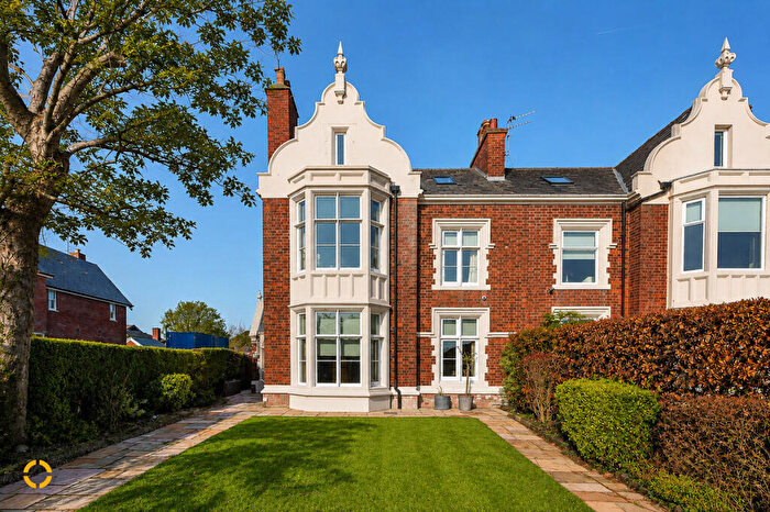4 Bedroom Semi-Detached House For Sale In East Beach, Lytham St. Annes, FY8
