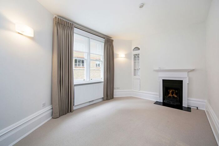 2 Bedroom Flat To Rent In Hans Road, London, SW3