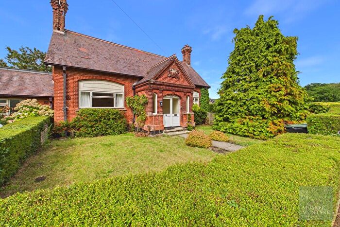 3 Bedroom Detached Bungalow For Sale In The Street, Somerleyton, NR32