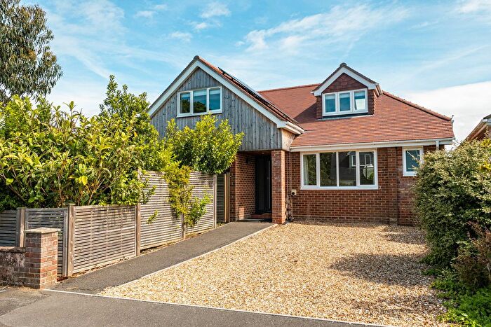4 Bedroom Detached House For Sale In Southlands, Pennington, Lymington, SO41