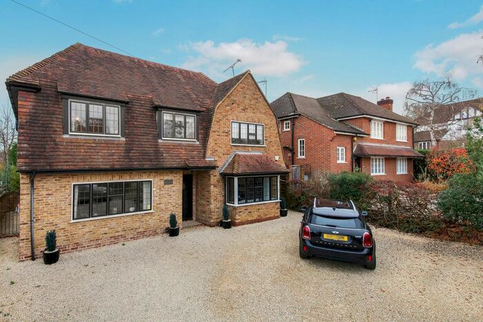 5 Bedroom Detached House To Rent In Ridgeway Close, Oxshott, KT22